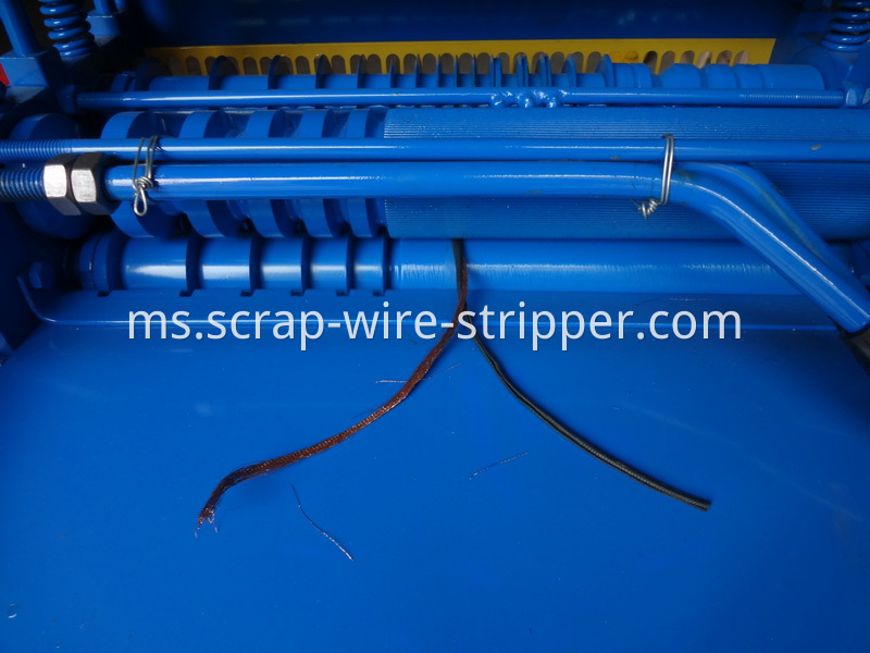 Automatic Wire Stripper Fast and Efficient